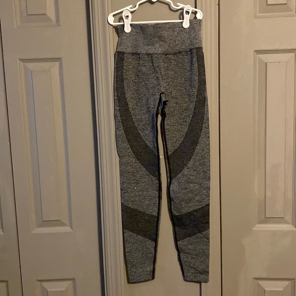 PINK workout leggings - Picture 1 of 2